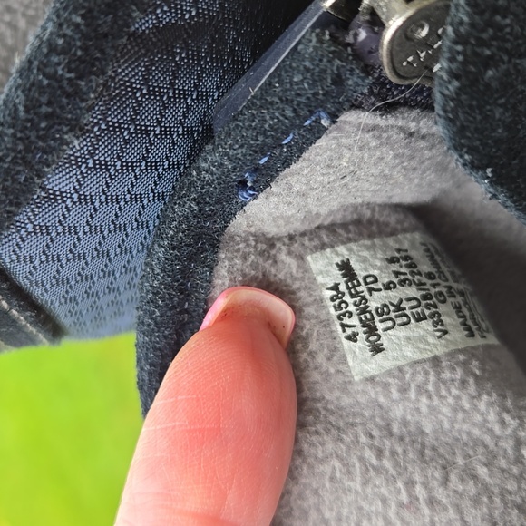 LANDS' END Black Suede Navy Upper All Weather Quilted Winter Boots 7D - Picture 2 of 5